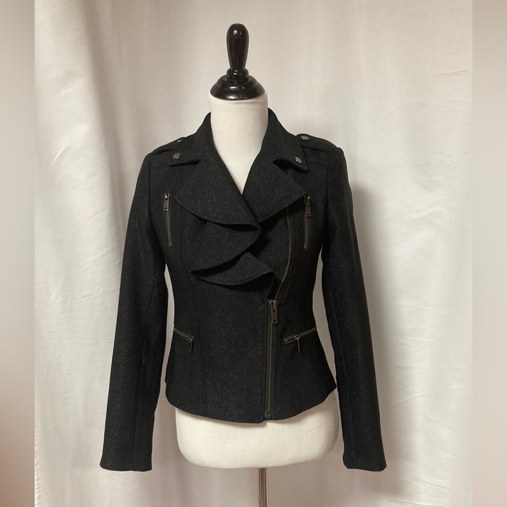 Banana Republic Asymmetrical Blazer, size 0  EUC
